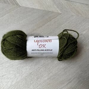 Uptown DK Anti Pilling Acrylic Yarn Root Green Color 113 Machine Wash Universal